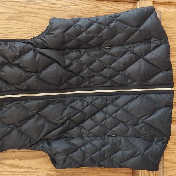 Athleta Women's Diamond Quilted Puffer Vest Goose Down Filled Size Large Black - Picture 4 of 12